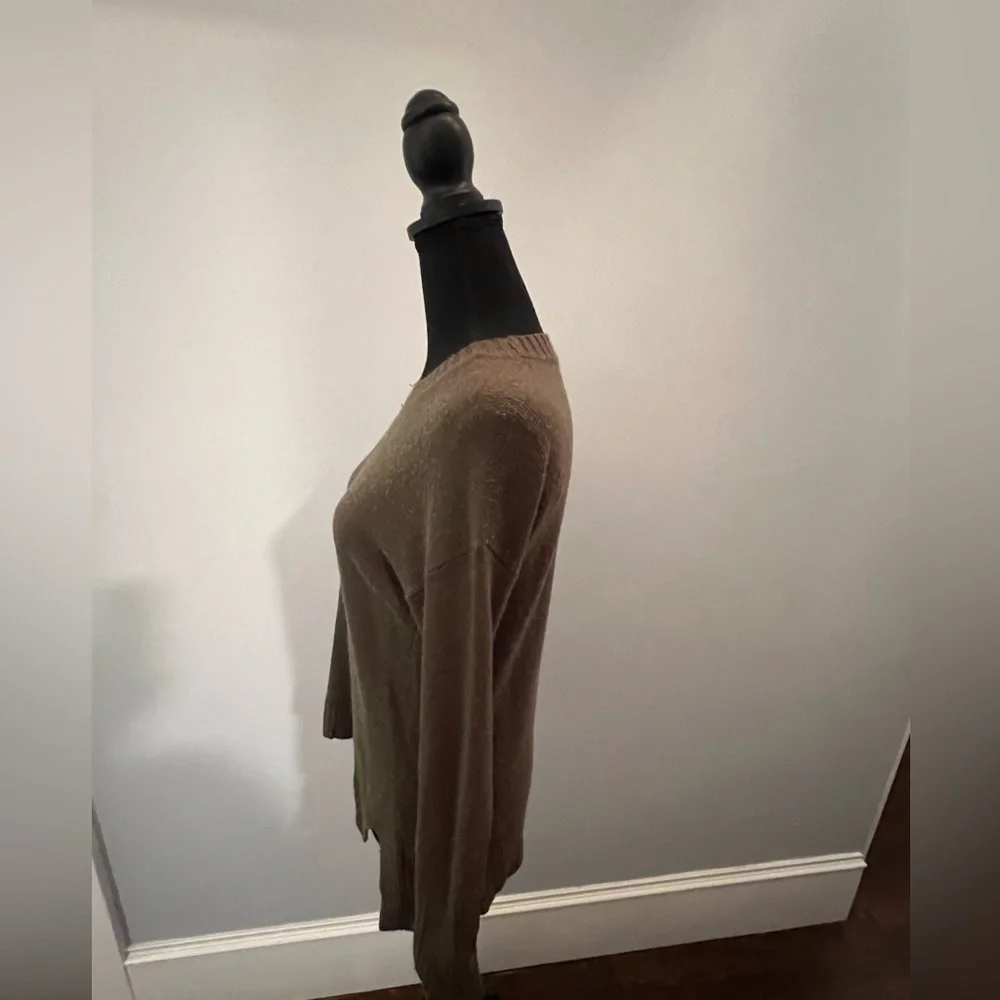 J. Crew Green Sweater - Picture 4 of 7